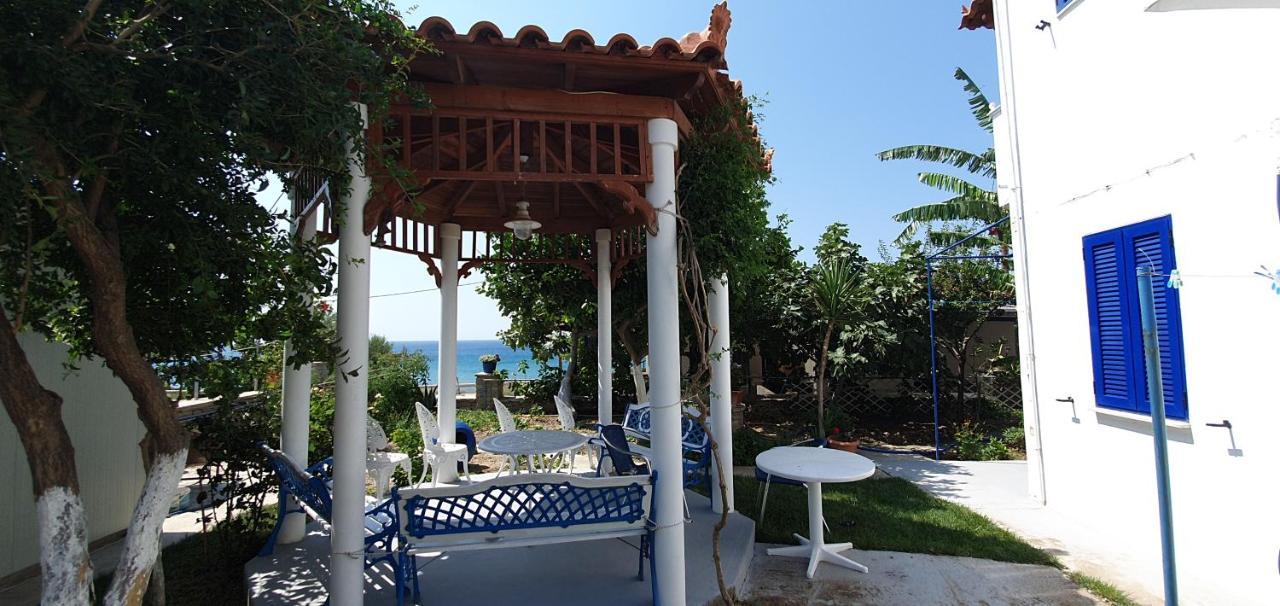 Jenny Apartments Karlovassi Luaran gambar