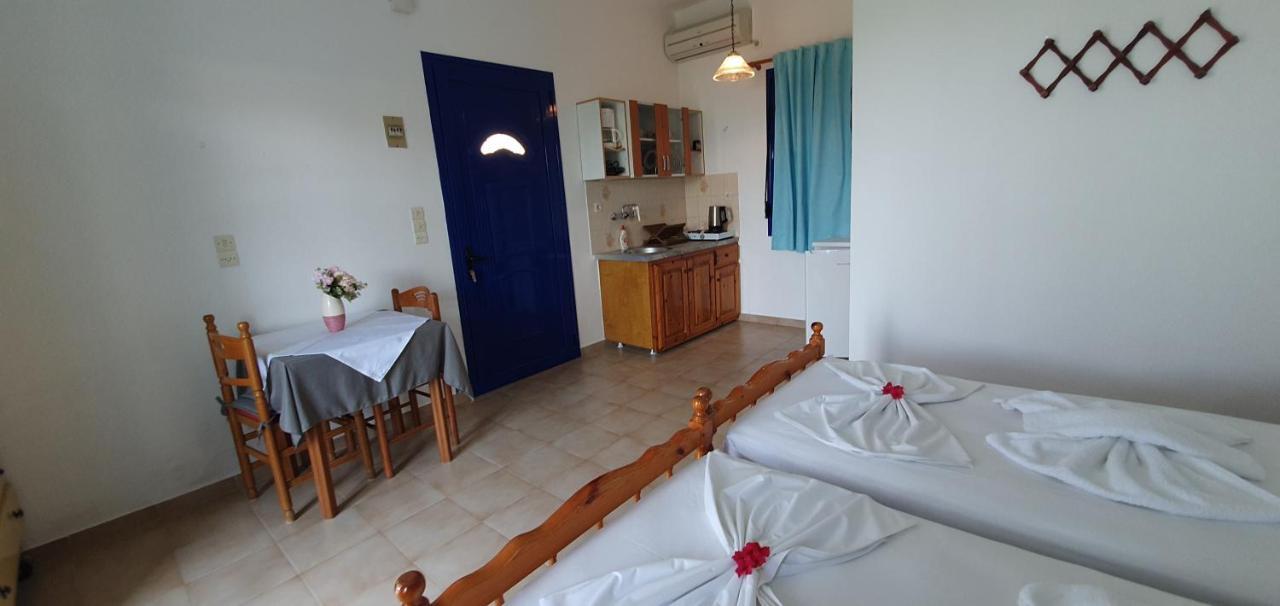 Jenny Apartments Karlovassi Luaran gambar